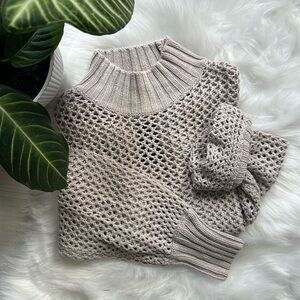 Express • NWT Beige Open Knit Crochet Cropped Sweater • Size Medium